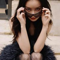 倪妮米兰化身黑天鹅：新中式美学惊艳国际秀场