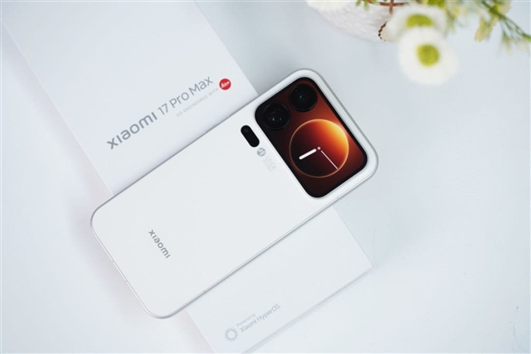 多一块屏对标iPhone 17 Pro Max!小米17 Pro Max图赏