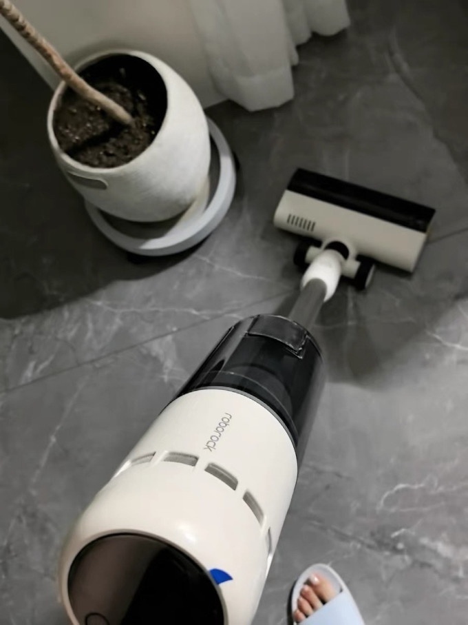 吸尘器