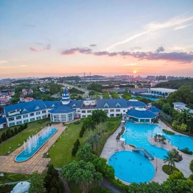 国庆不加收！赠自助早餐+海鲜自助晚餐！599元抢佛山顺德碧桂园~阳台房+两个泳池畅玩+大草坪露营+国庆活动：欢乐投壶、手绘风筝