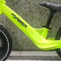 永久14寸镁合金充气轮平衡车：宝宝成长的安全滑行伙伴