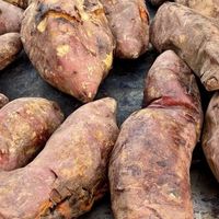秋日街头的“甜蜜诱惑”：烤红薯才是秋天的灵魂