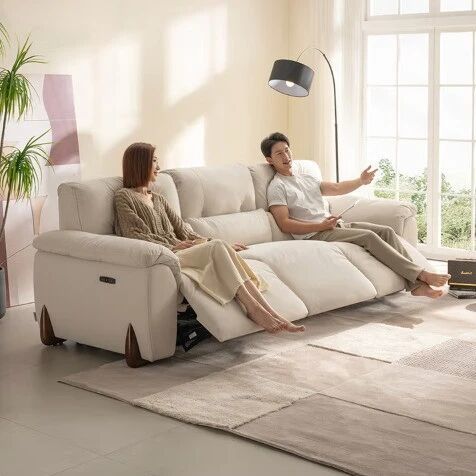 谁懂啊！芝华仕 30690 头等舱沙发，把奶油风客厅装出「躺平自由」