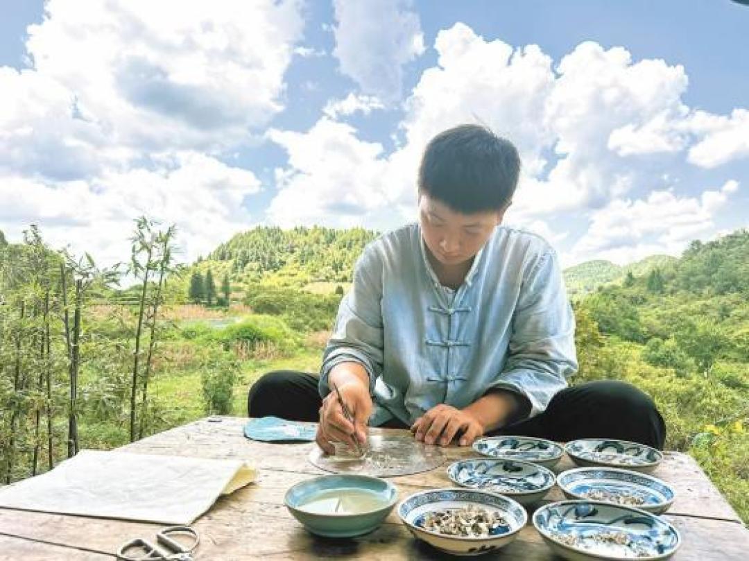 时光褶皱里不熄的匠心:当代手艺人重构生活美学密码
