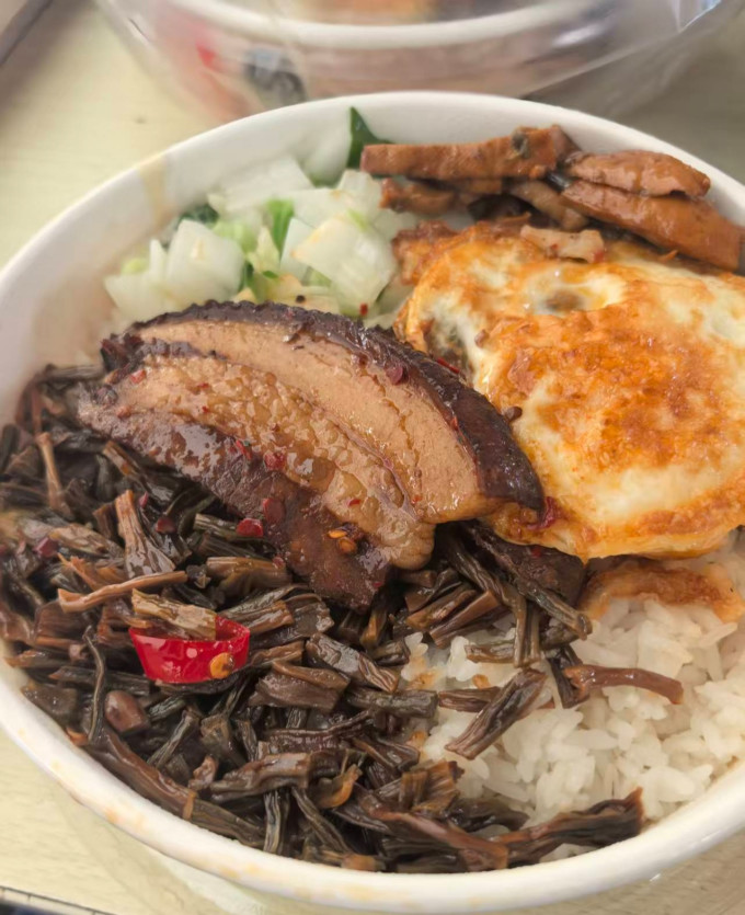 聪厨餐饮美食