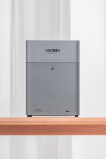 绿联 DH4300 Plus：年轻人的第一台 NAS 礼盒就该这样！