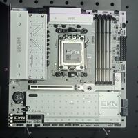 为AM5超频而生！七彩虹X870E iGame Vulcan现身：2DIMM、5个M.2