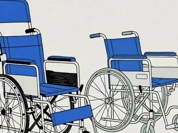 轮椅到底是选高靠背好还是低靠背好？