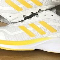 阿迪达斯春夏户外跑鞋UK7.5