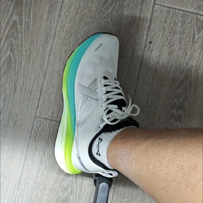 特步跑鞋