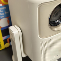 第一次使用家用投影仪让我惊艳到了，千元价位也能拥有家庭影院！