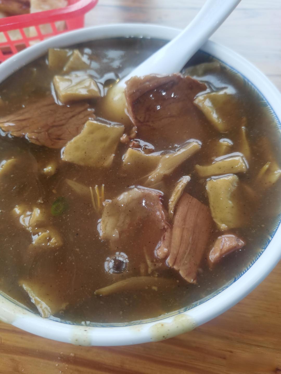 胡辣汤泡面暗藏八百年早餐江湖:河南人的DNA都在这碗浓汤里