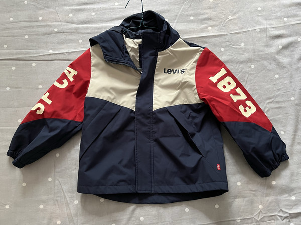 清新糖果白，秋日儿童防风外套