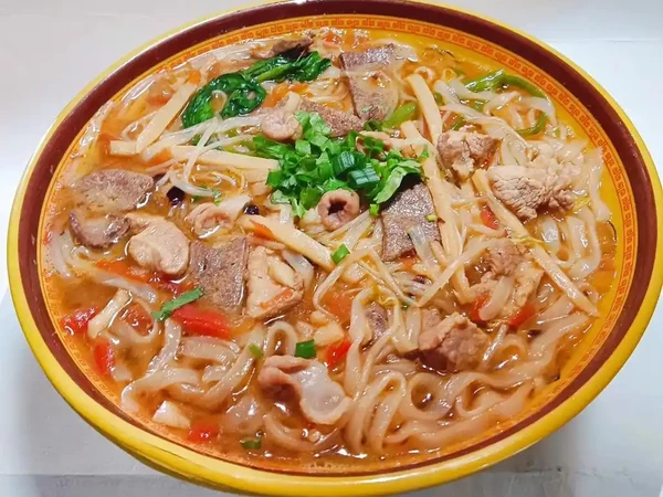 家乡味道：南宁老友粉的独特魅力