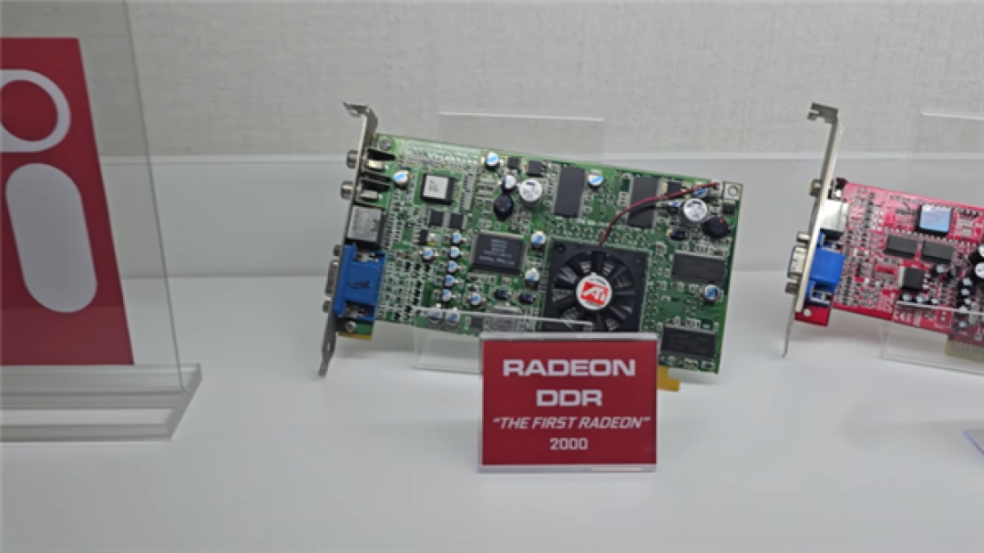 终极硬核显卡收藏家!收集初代NVIDIA/AMD到今日旗舰:见证三十年GPU风云