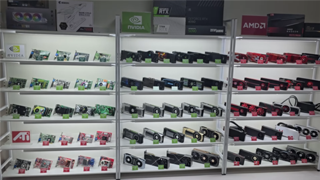 终极硬核显卡收藏家!收集初代NVIDIA/AMD到今日旗舰:见证三十年GPU风云