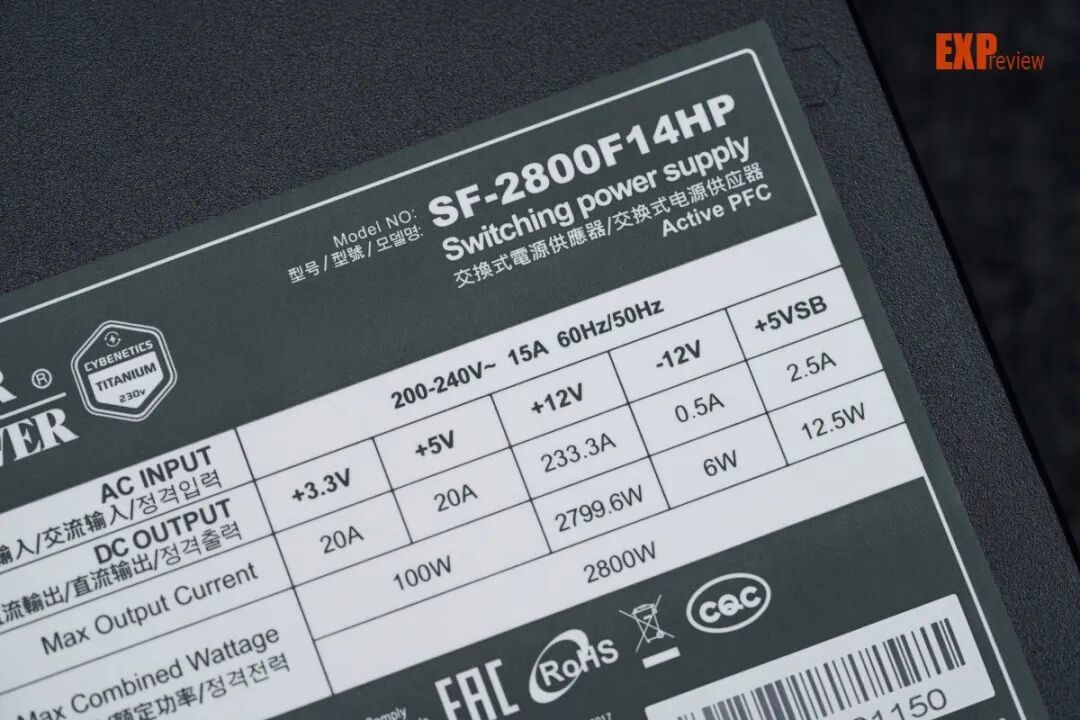 振华LEADEX T2800W电源图赏:修长体型下蕴含着2800W“钛金之力”