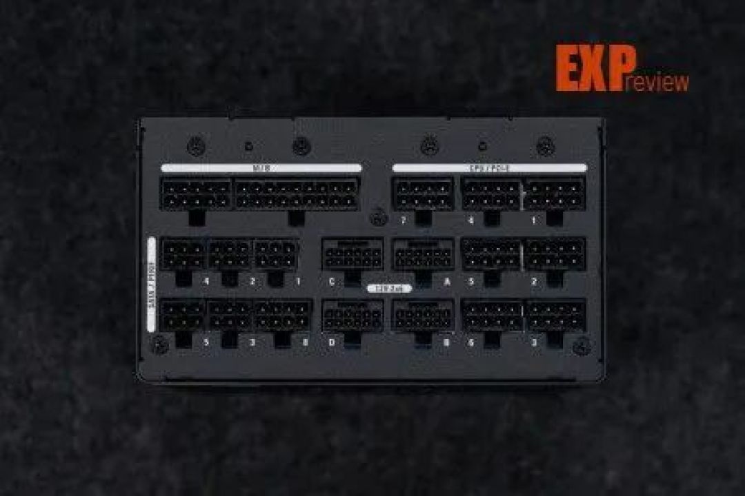 振华LEADEX T2800W电源图赏:修长体型下蕴含着2800W“钛金之力”