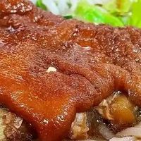 钦州猪脚粉：历史与美味的交融，在烟火老街邂逅猪脚粉的浪漫
