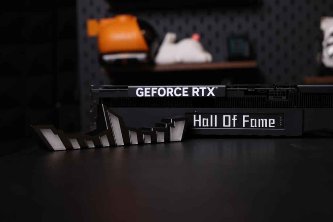 影驰RTX 5070 Ti HOF OC LAB黑魂X 纯黑哑光，旗舰性能
