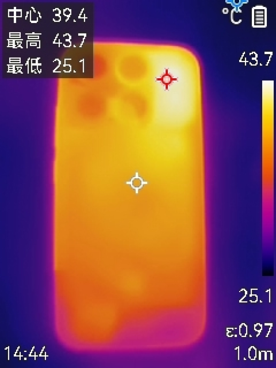 1.18mm超窄四等边直屏!小米17标准版评测:回归传统形态的旗舰