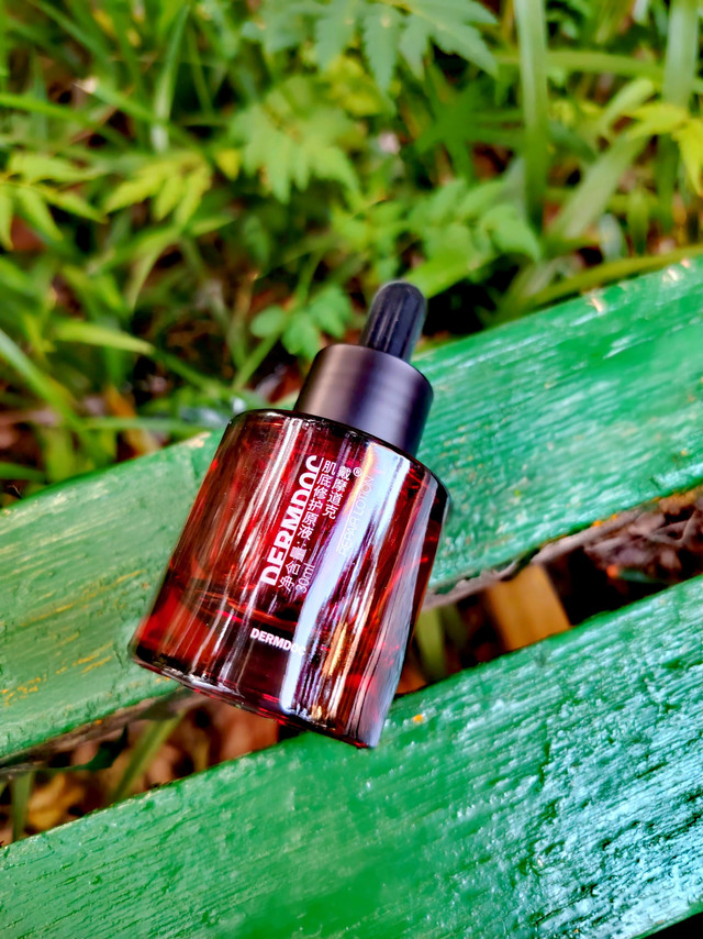 熬夜垮脸救星！这精华让我敢素颜出门了！