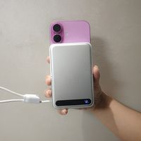 idmix Q10 ⅢSE新品磁吸无线充移动电源:移动充电六边形战士来啦