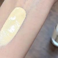 朱栈轻密精华粉底液，纯净美妆新标杆