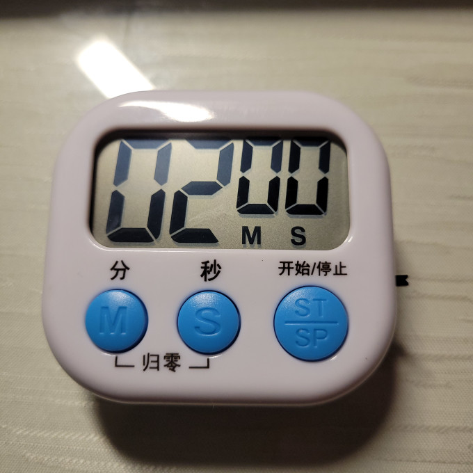 闹钟