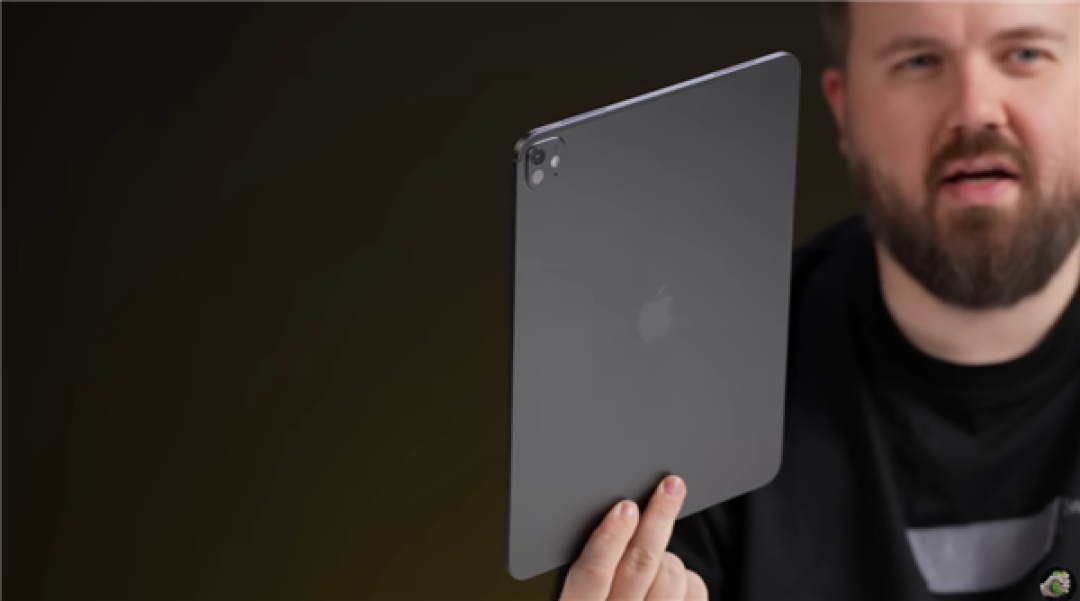 苹果最强平板!M5版iPad Pro开箱上手提前泄露:升级12GB内存 GPU性能大涨