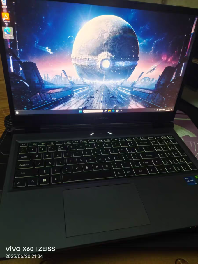 七彩虹笔记本电脑