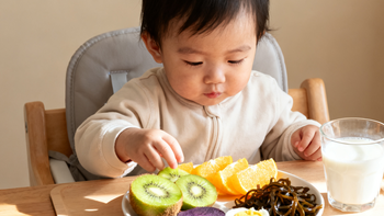 经常吃会“毁智商”！6种伤害娃大脑的食物，你家餐桌上有吗？ 
