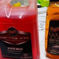 美光浓缩多泡洗车液：高效清洁与保护