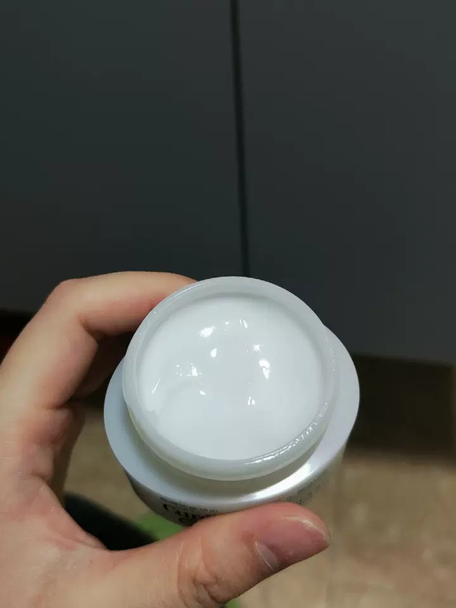 珂润面霜快速补水舒缓