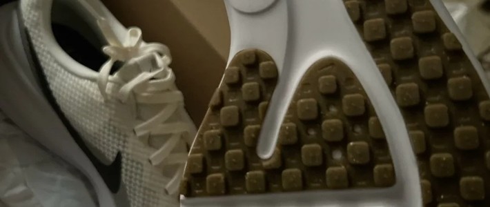 Nike REVOLUTION8男子跑步鞋评测