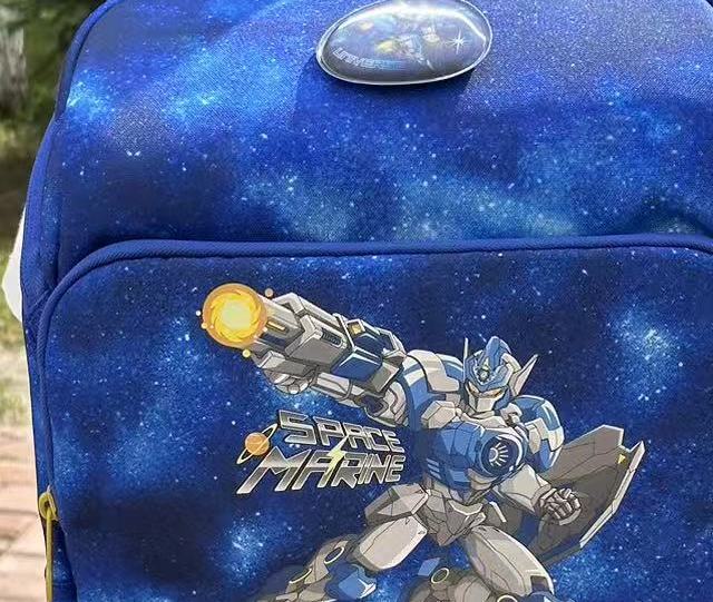 孩子脊柱测弯风险高，护脊书包该怎么选？GMT for Kids——小方包