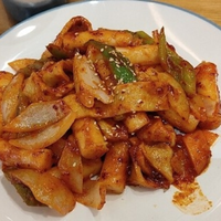 听说烟台威海青岛都很火，这家韩式脊骨火锅魅力真大吗？fu