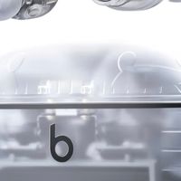 双十一数码必冲！Beats Studio Buds+透明款