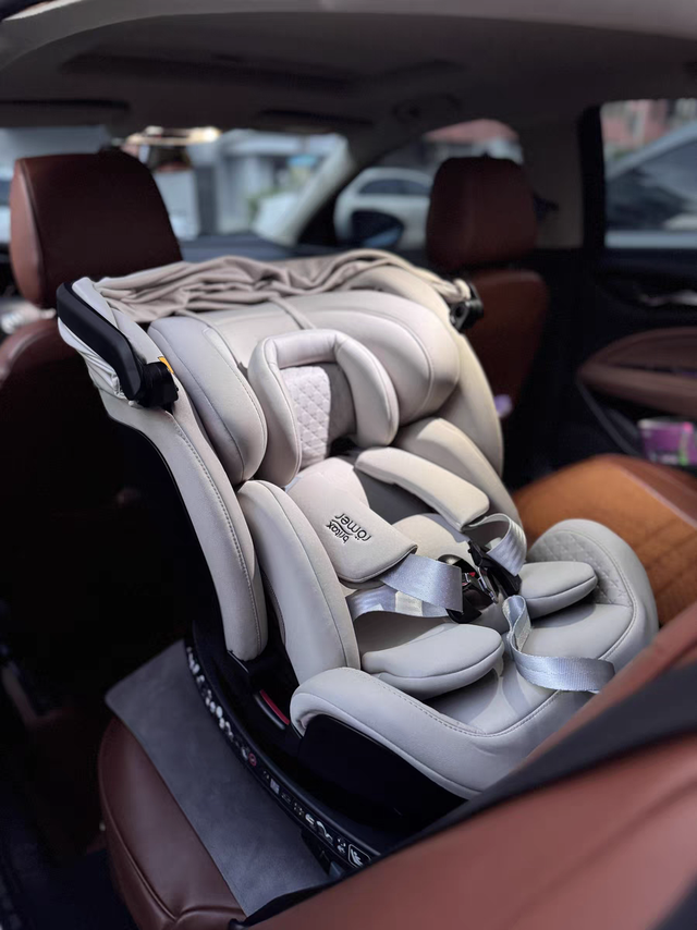 5分钟搞定安装？宝妈实测宝得适成长骑士Air，便捷与安全我全都要