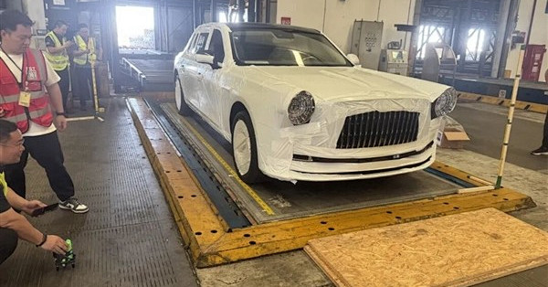 中国顶级豪车！3台红旗国礼首次批量出口阿联酋：用于礼宾接待