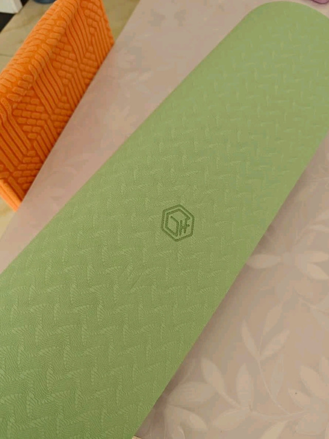 我的运动搭档：京东京造TPE加厚加宽瑜伽垫