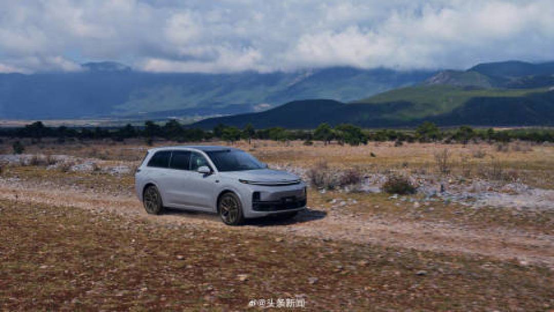 理想L系智能焕新版限时置换直补1.5万 双芯升级+0首付政策来袭
