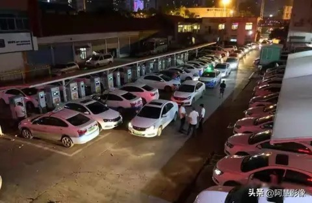 国庆充电难:与其抱怨,不如换道