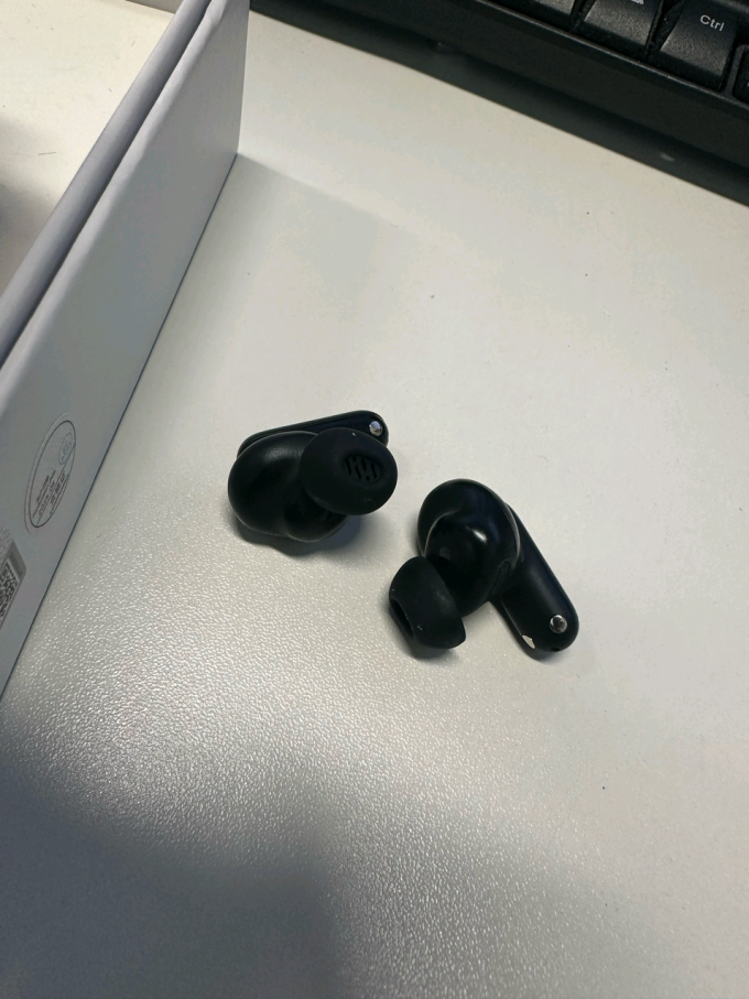倍思蓝牙耳机