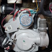 美的GX1000洗碗机报E4故障维修记录