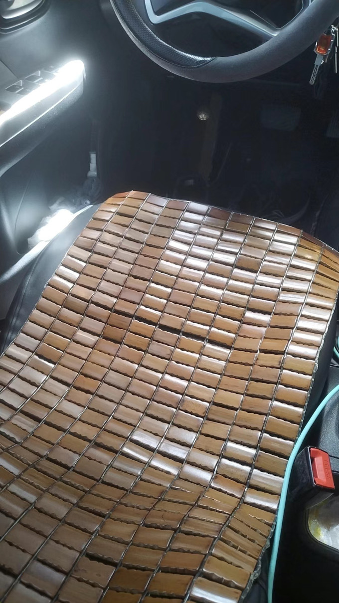 布雷什车用座垫