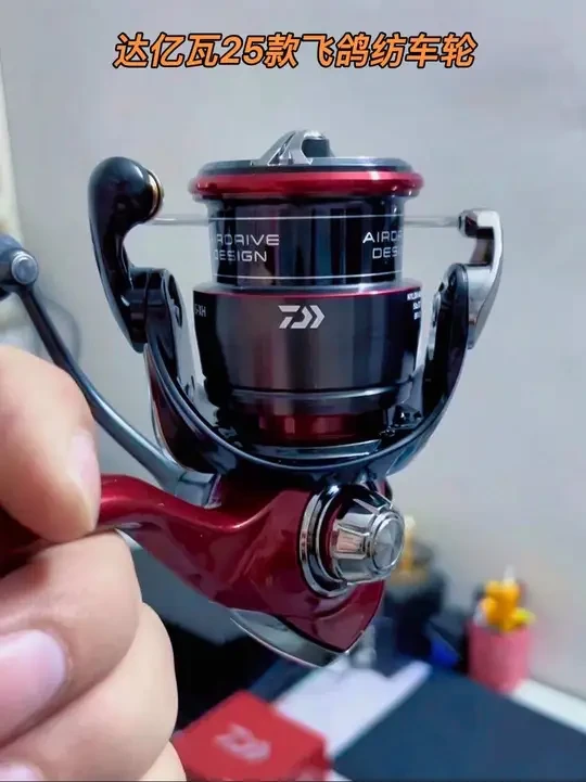 #纺车轮 #达亿瓦25飞鸽 #飞鸽纺车轮 #路亚纺车轮 达亿瓦25新款FUEGO 飞鸽泛用纺车轮轻量路亚渔轮