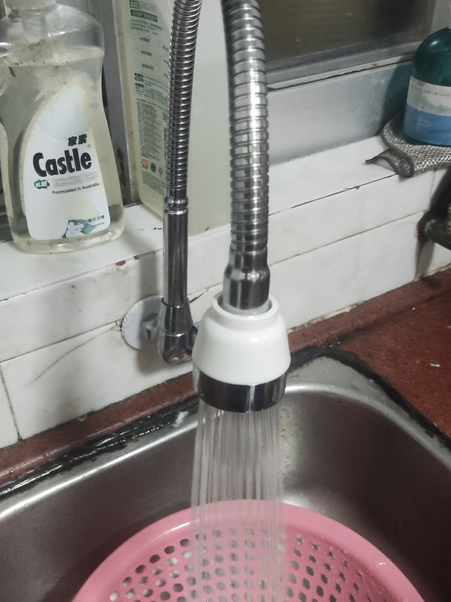 科固入墙式厨房水龙头，万向花洒头双出水