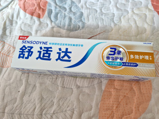 舒适达牙膏：多效护理牙齿