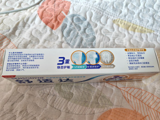 舒适达牙膏：多效护理牙齿